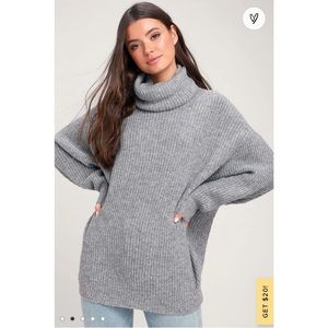 Lulu’s Conway Grey Oversized Knit Turtleneck Sweater in Size XS